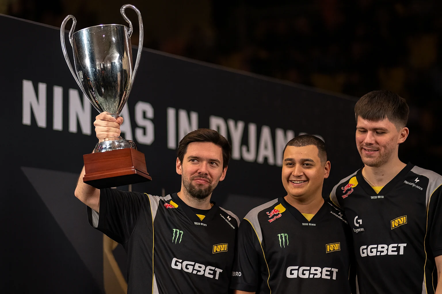 NAVI vs NIP